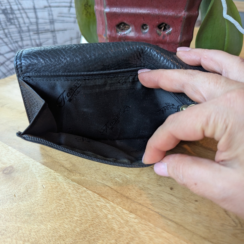 Textured Black Leather Vintage Wallet by Fossil - Picture 11 of 14